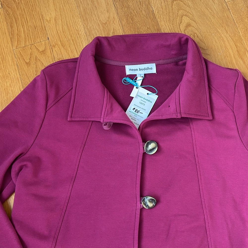 Women’s Jacket - Picture 2 of 7